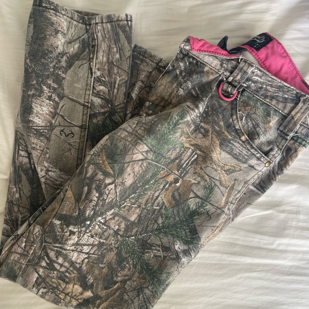 Real tree camo jeans with pink
